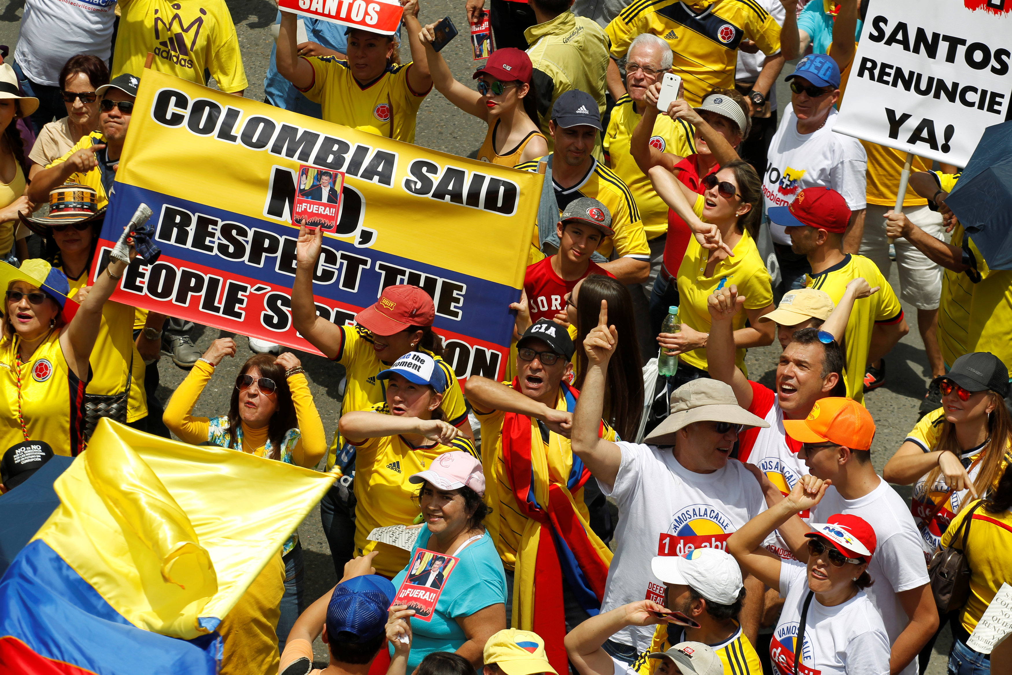 لافتات مناهضة للحكومة الكولومبية