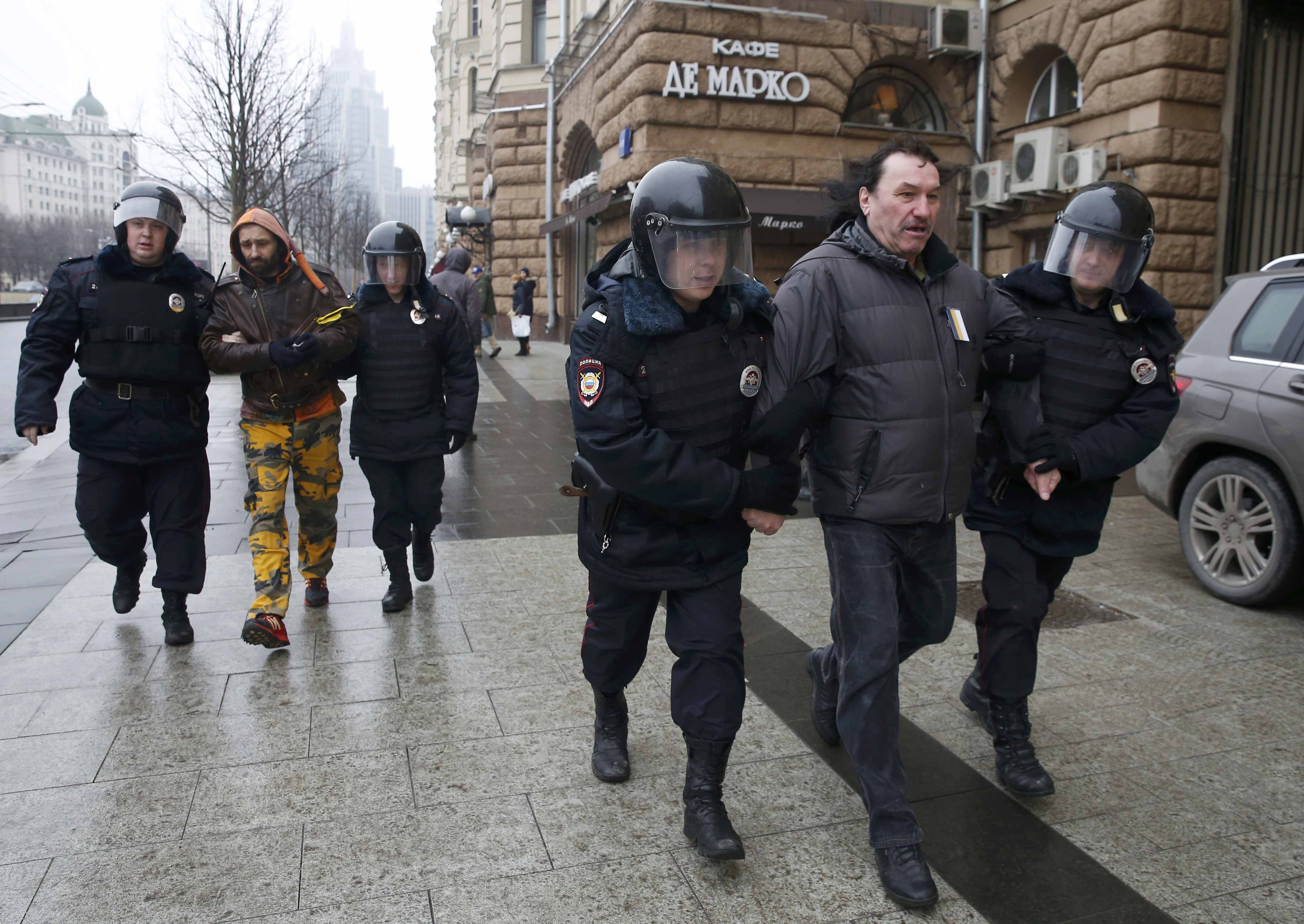 إلقاء القبض على العشرات خلال تظاهرة للمعارضة فى موسكو