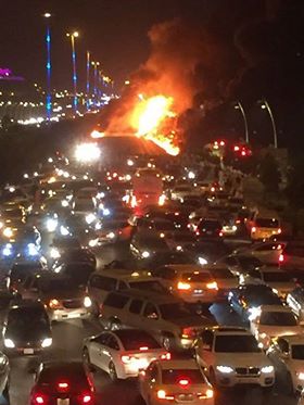 جانب من الحريق