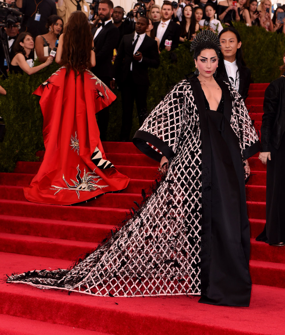 ليدى جاجا عام 2015 بإطلالة مميزة من تصميم Alexander Wang ليدى جاجا عام 2015 بإطلالة مميزة من تصميم Alexander Wang