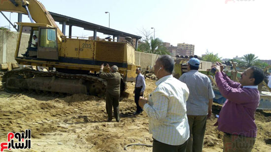 شركة الصرف الصحى بالقاهرة تسترد 2500 متر أرض بعد التعدى عليها  (7)