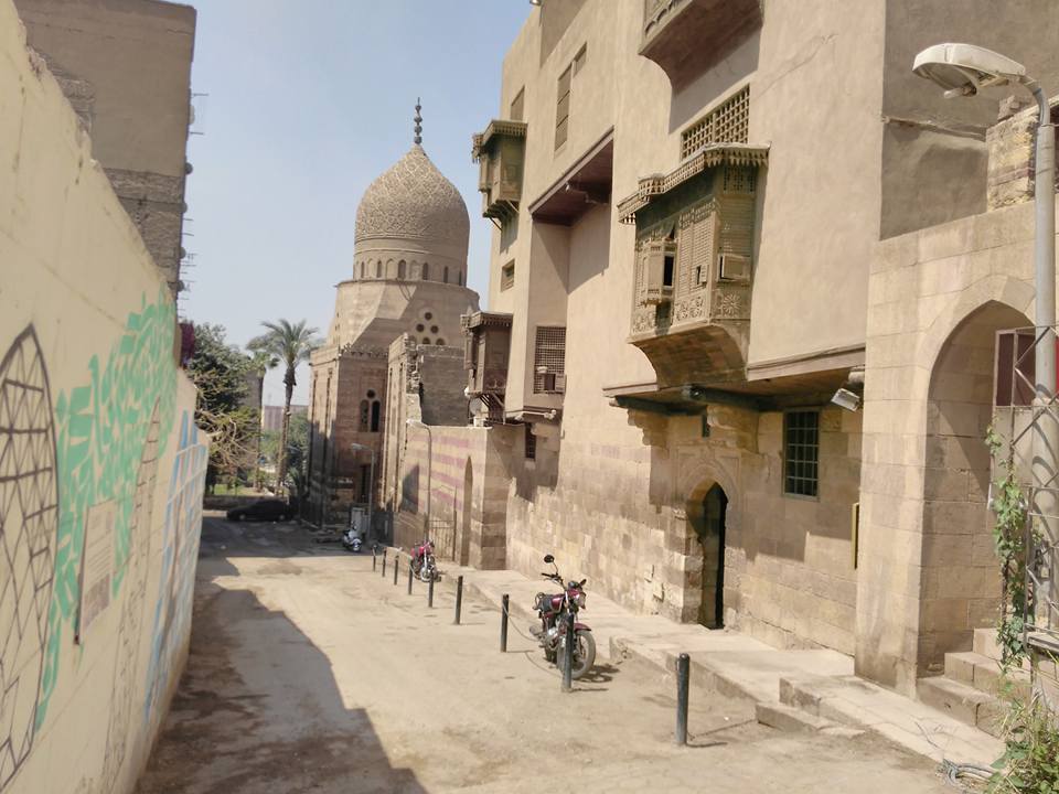 اعمال النظافه ورفع القمامة من امام سور مسجد قانيباي الرماح (4)