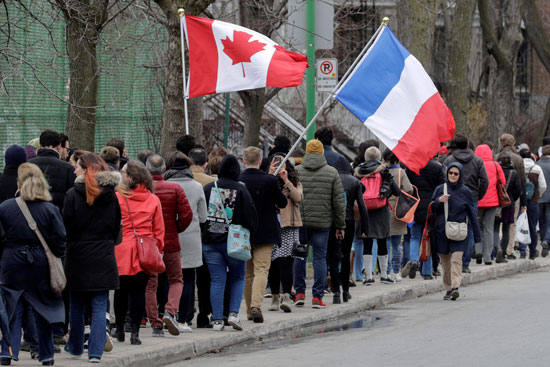 مئات الناخبين الفرنسيين فى كندا