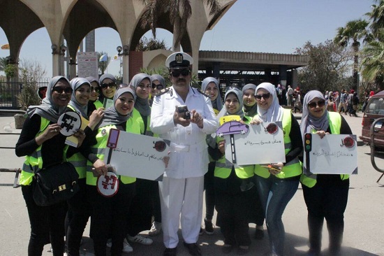 الطالبات من حملة دوس فرامل مع العقيد أحمد فؤاد
