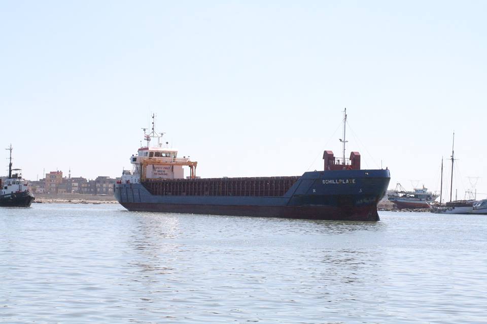  السفينة اثناء اقرتربها من ميناء البيرلس