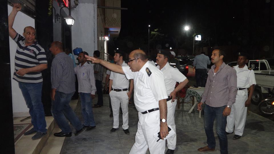 غلق وتشميع مقهى شهير فى حملة بمدينة الأقصر