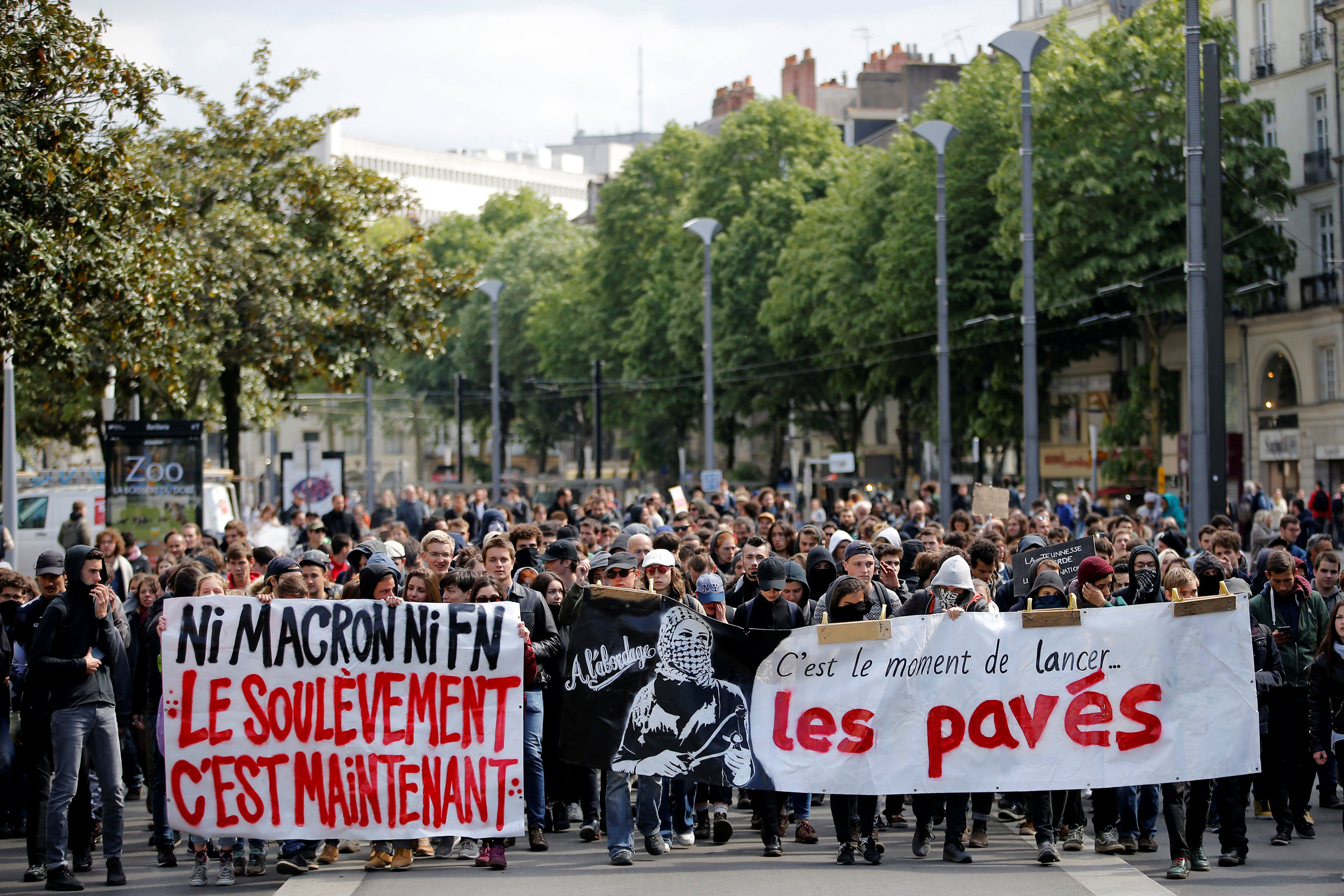 احتجاجات فى فرنسا ضد نتائج الانتخابات الرئاسية