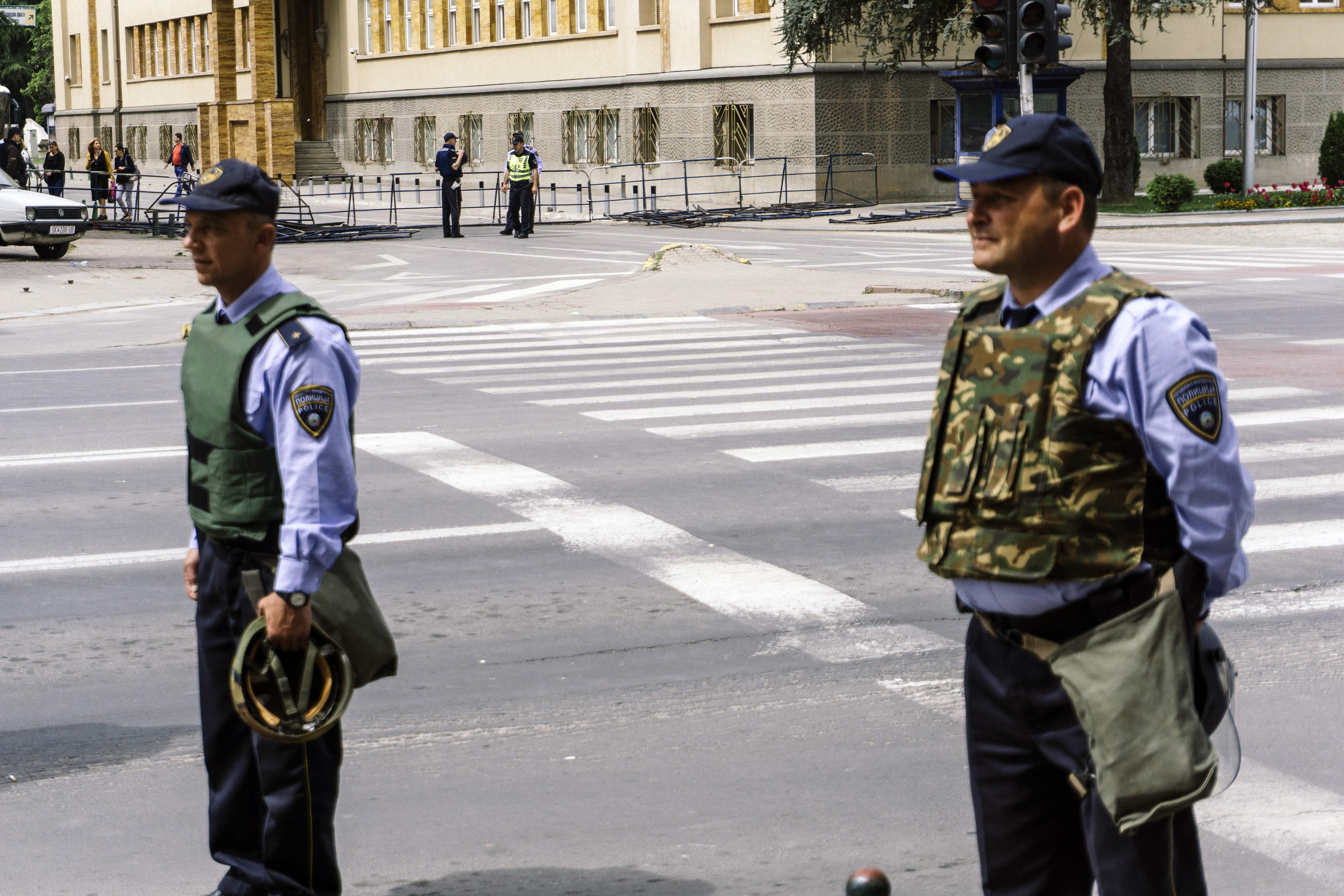 الشرطة المقدونية تنتشر فى محيط مبنى البرلمان
