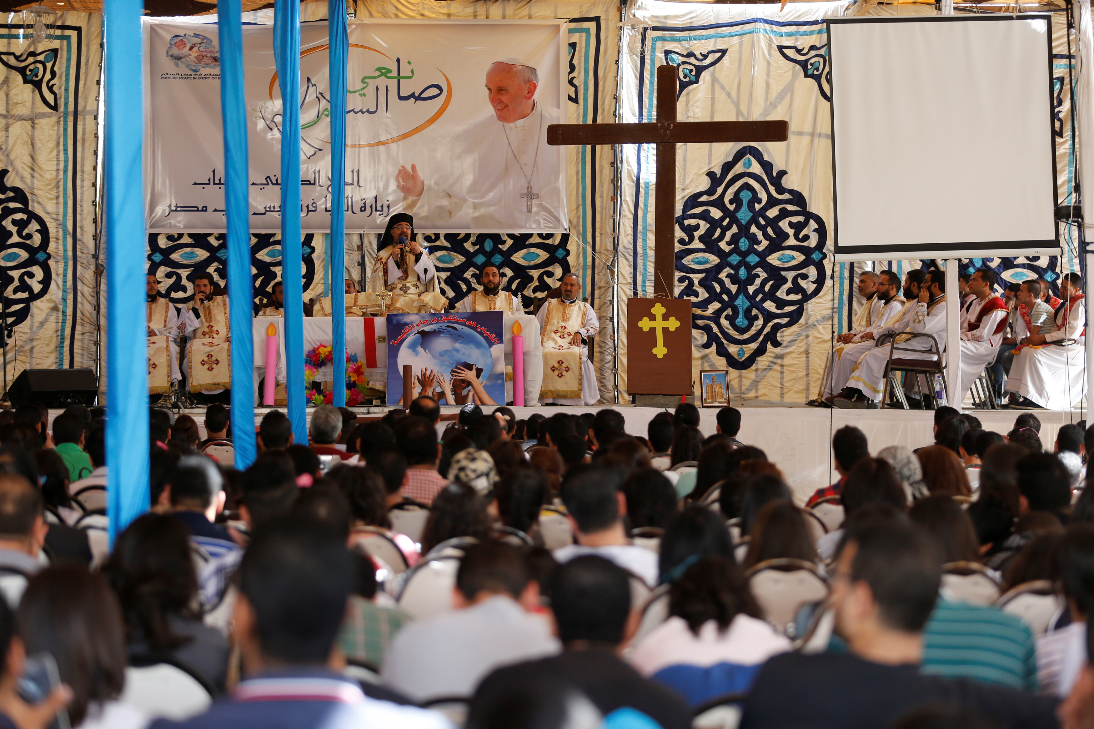 استعدادات الكنائس المصرية لاستقبال بابا الفاتيكان