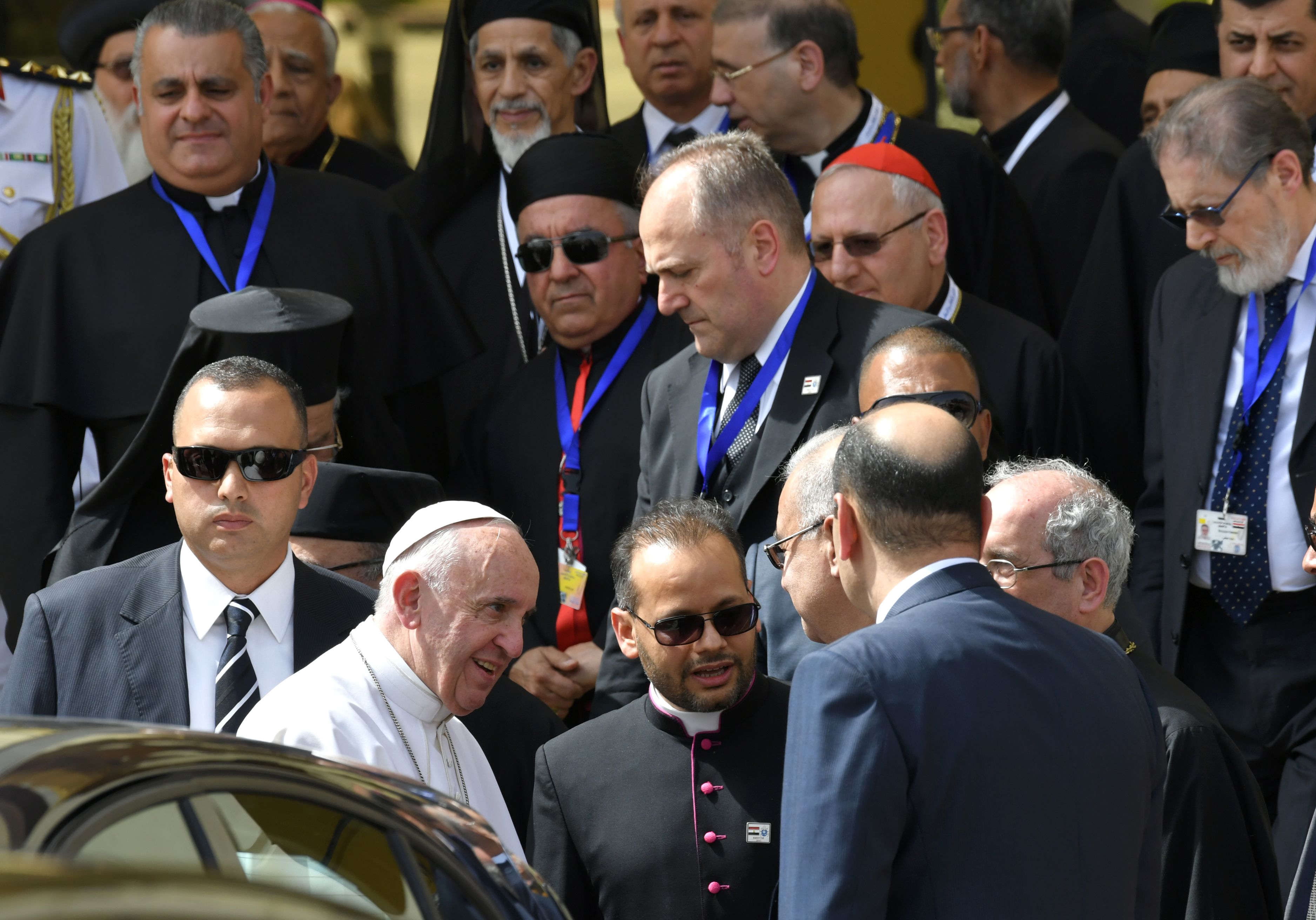 رئيس الوزراء يودع بابا الفاتيكان قبل التوجه للقصر الرئاسى