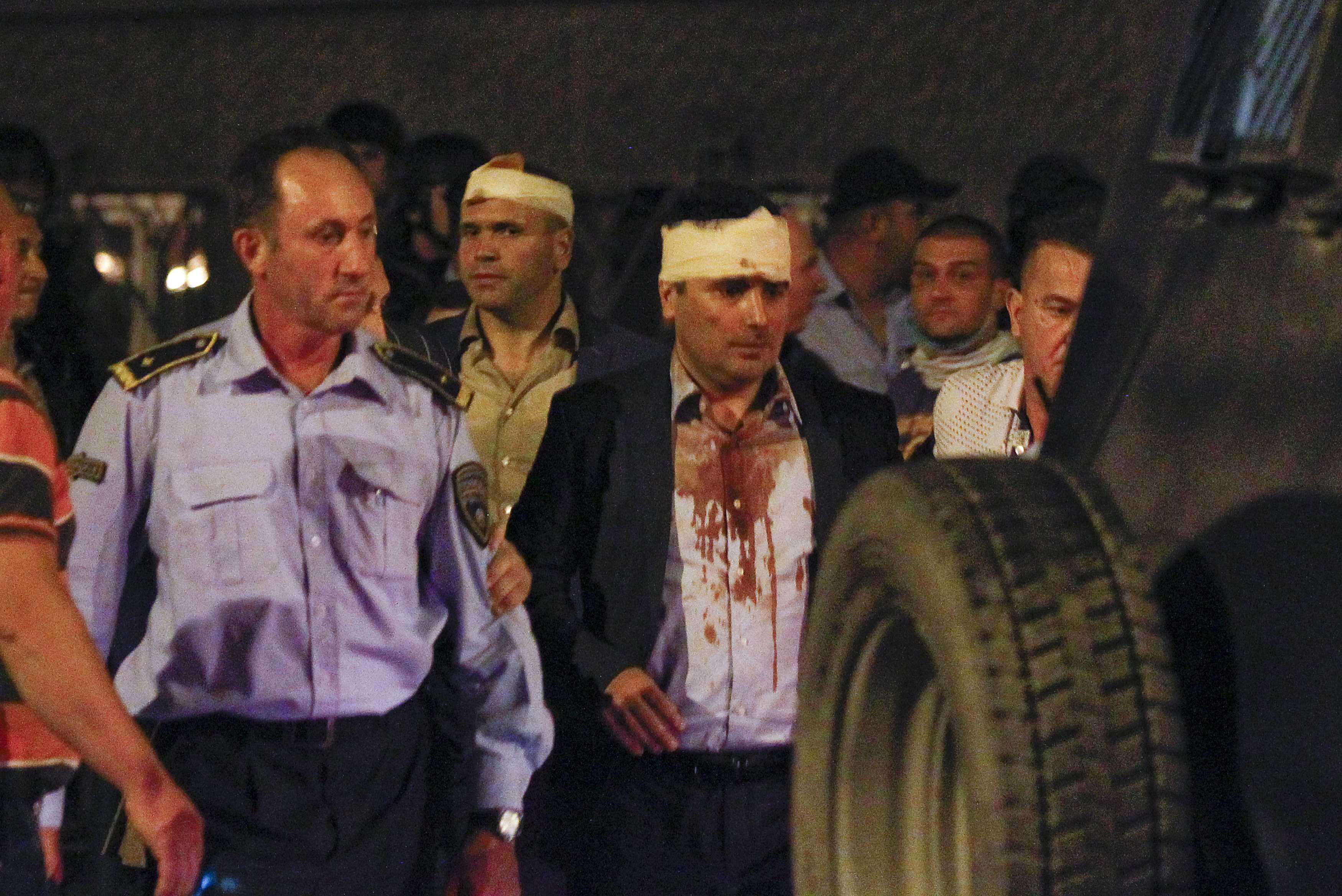 اعضاء برلمان فى مقدونيا مصابين من بينهم زوران زئيف