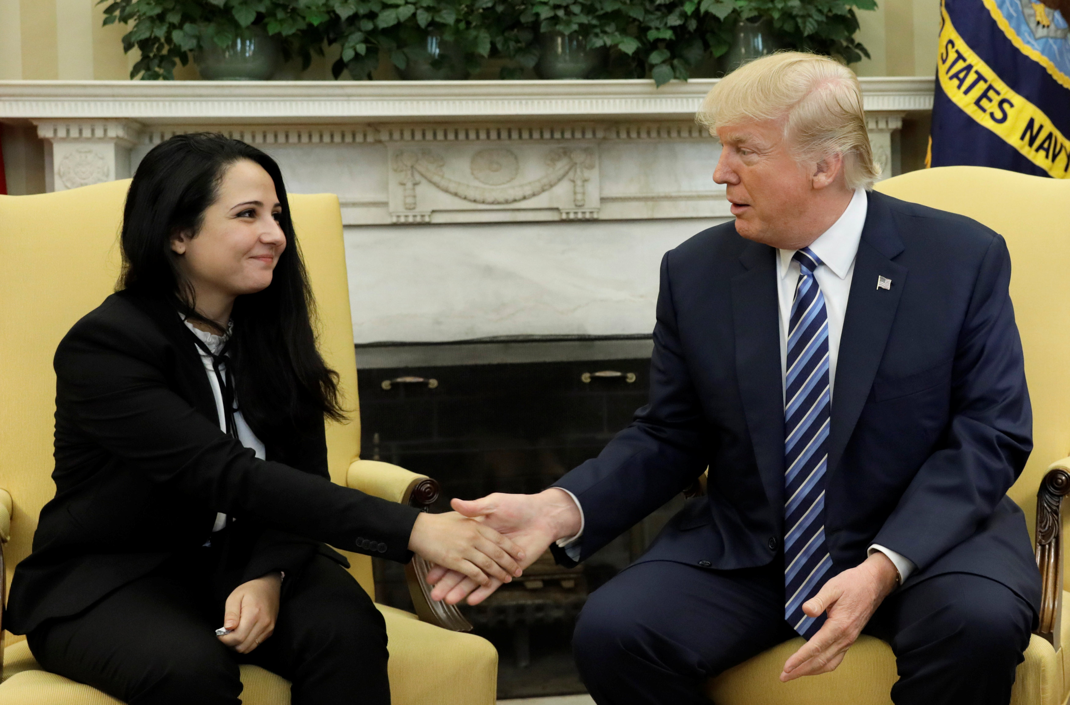 ترامب يلتقى آية حجازى بعد وصولها الولايات المتحدة