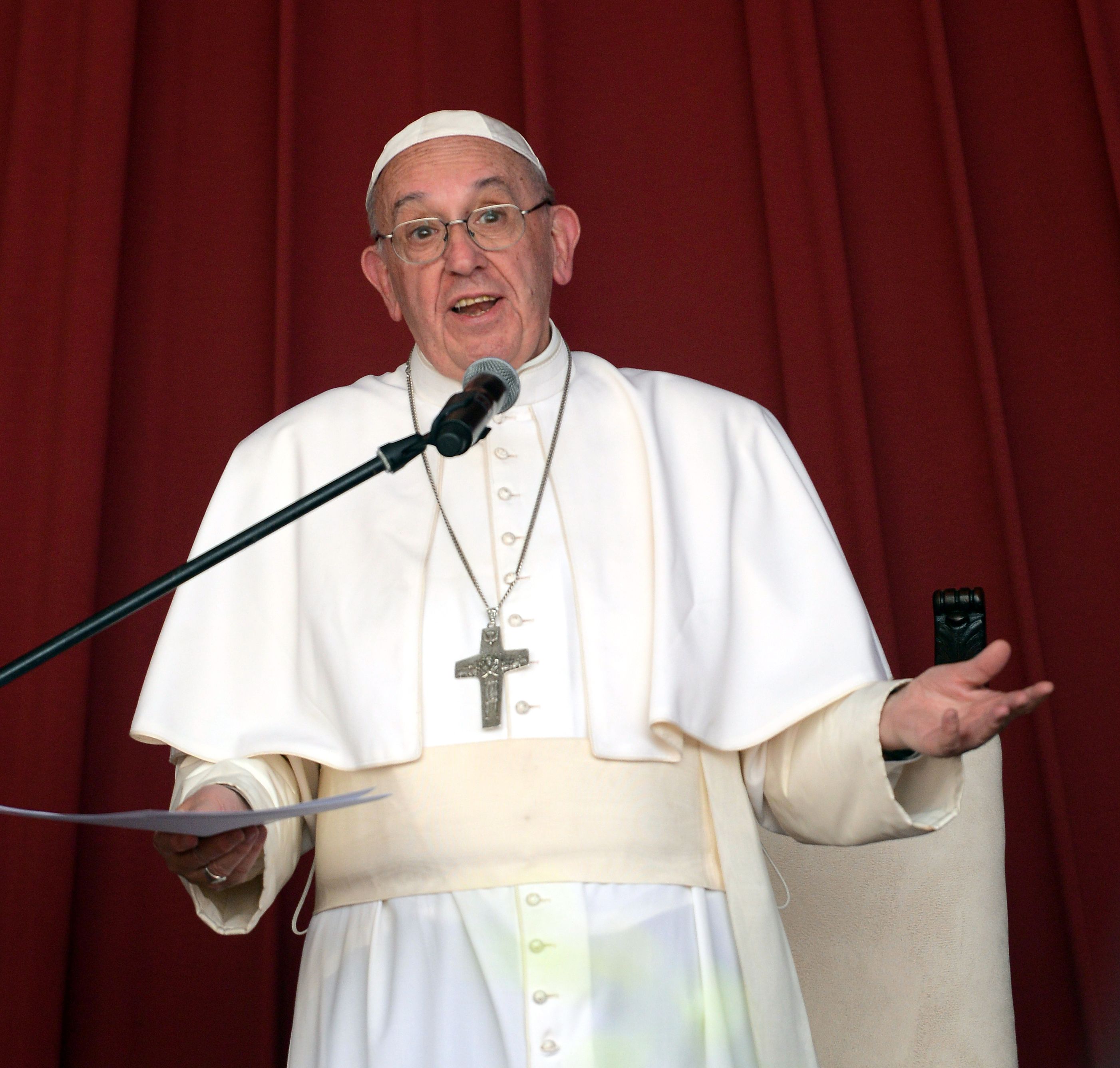 بابا الفاتيكان فى الكنيسة الكاثوليكية بالكلية الاكليريكية