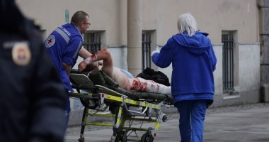 نقل ضحايا تفجير مترو سان بطرسبورج فى روسيا