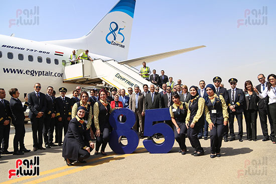 وزير الطيران يستقبل طائرة مصر للطيران الثالثة من طراز بوينج بمطار القاهرة (1)