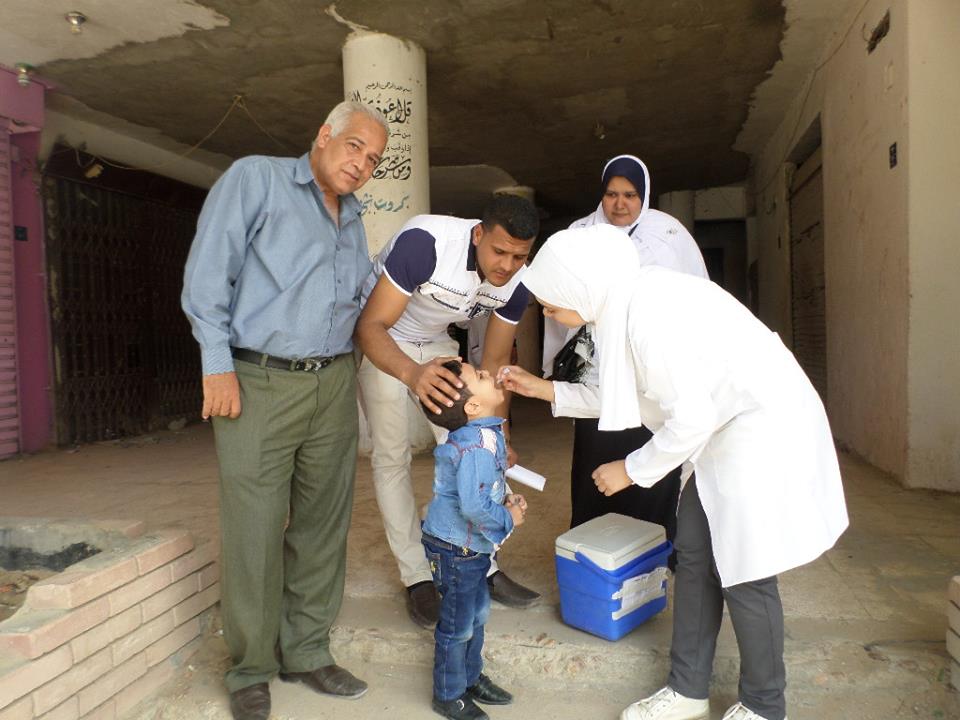 وكيل وزارة الصحة يتفقد أعمال حملة تطعيم شلل الاطفال  (10)