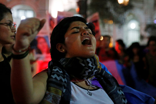 جانب من دعم مشروع قانون يهدف لتقليل العنف ضد المرأة