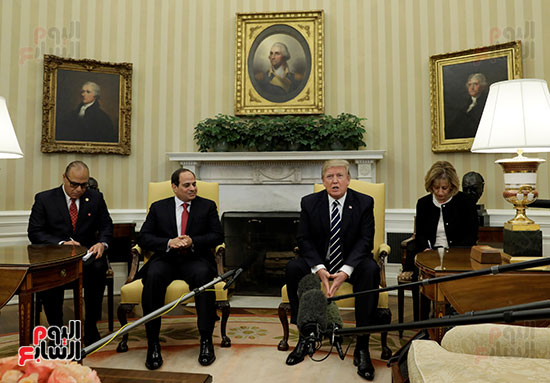5--لقاء-السيد-الرئيس-مع-الرئيس-ترامب-في-البيت-الأبيض-(5)