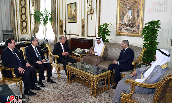 شريف إسماعيل رئيس الوزراء يلتقى وزير الطاقة السعودى خالد الفالح (4)