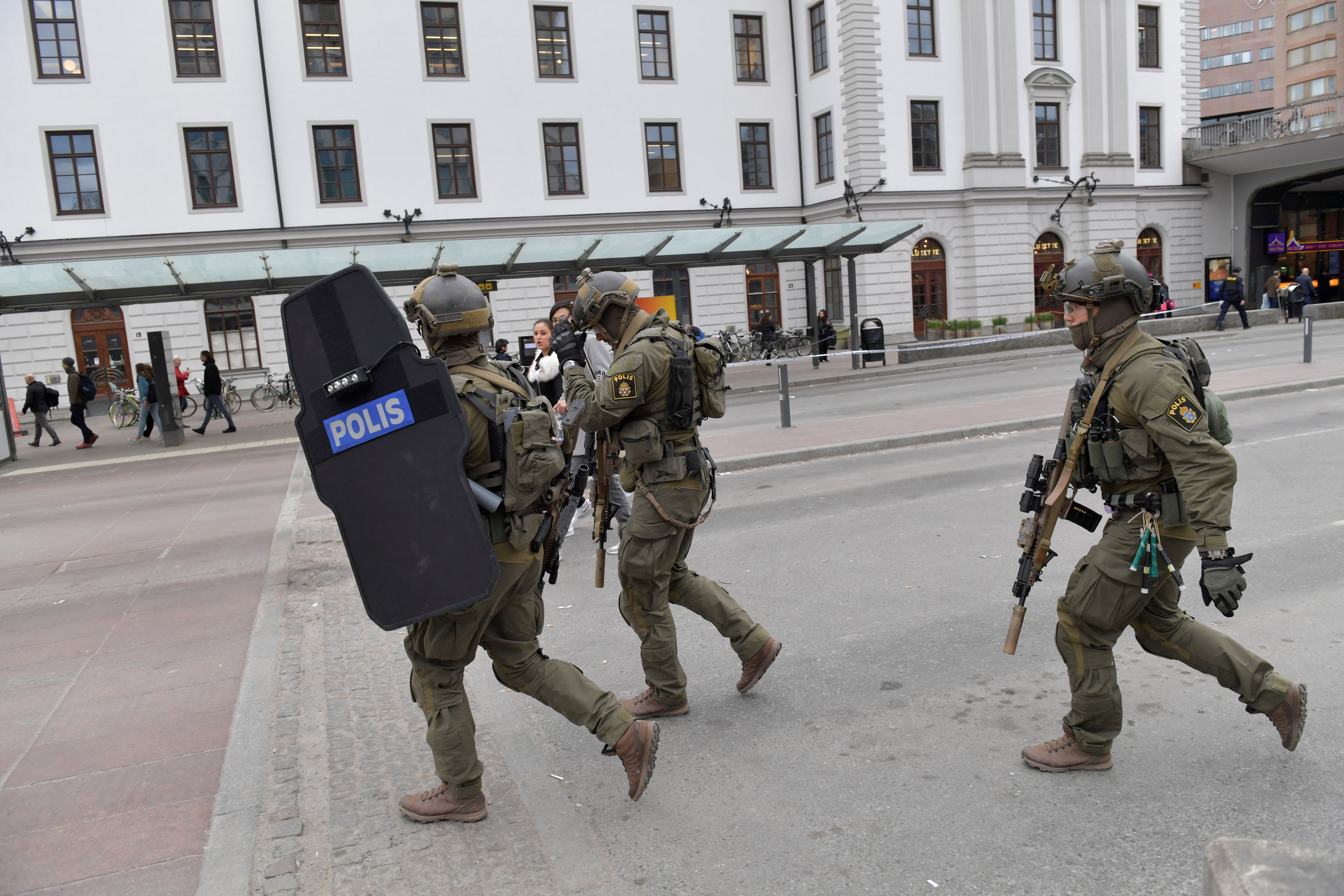 الشرطة السويدية تنتشر فى ستوكهولم عقب الحادث