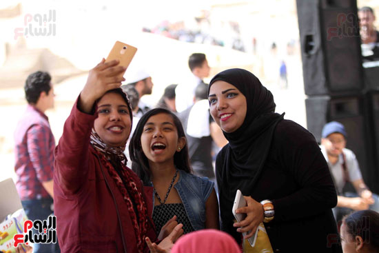 مستقبل وطن يحتفل مع الأيتام فى عيدهم تحت سفح الأهرامات (4)