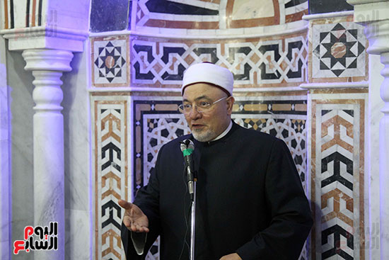 خالد الجندى يؤم أعضاء الزمالك فى صلاة المغرب بافتتاح المسجد (2)