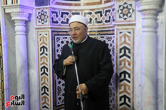 خالد الجندى يؤم أعضاء الزمالك فى صلاة المغرب بافتتاح المسجد (14)