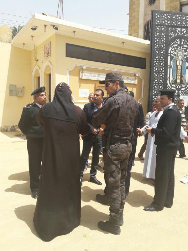 المحافظ وقوات الجيش والشرطة في جولات علي كنائس الاقصر