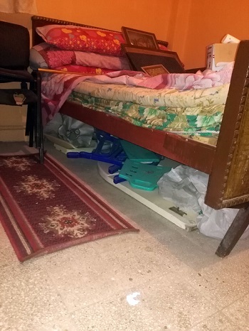 الكراكيب تحت السرير