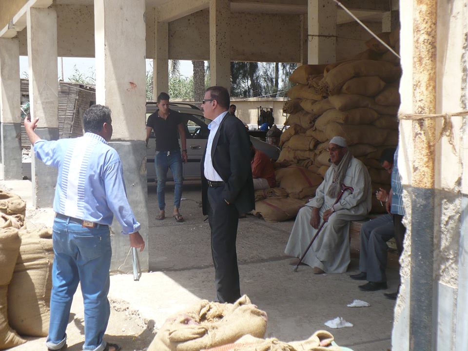  وكيل وزارة التموين بكفر الشيخ يتابع توريد القمح