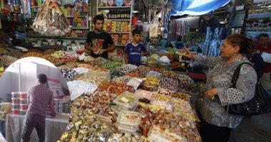 طرح السلع الغذائية بأسعار مخفضة فى رمضان - أرشيفية