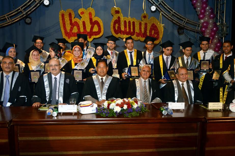 محافظ الغربية يحضر احتفالية تخريج دفعة جديدة بكلية الهندسة