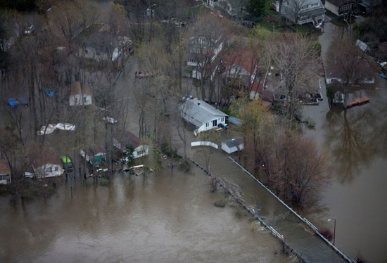 لقطات جوية لفيضانات كندا