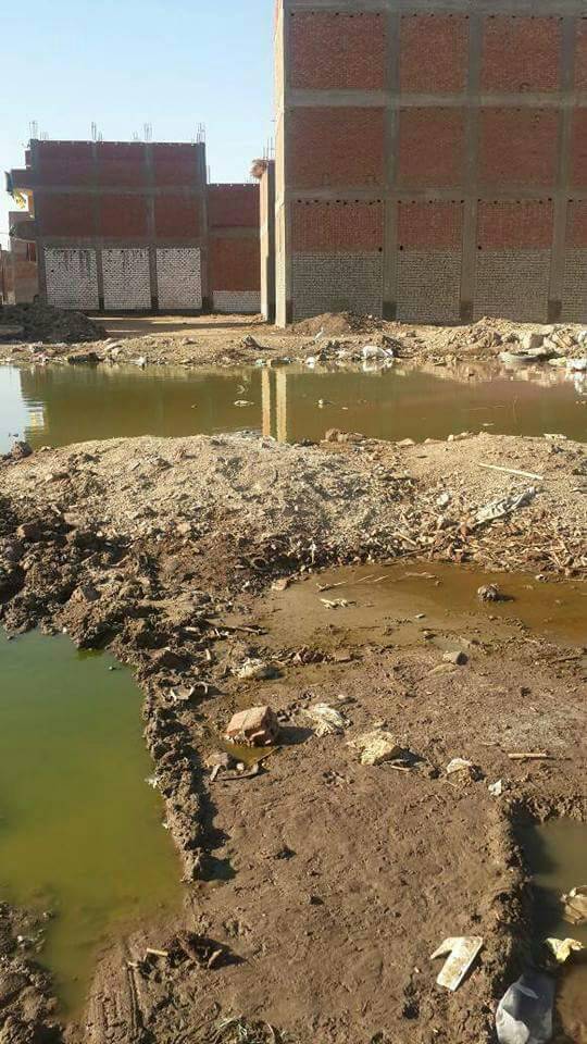 مياه الصرف تغرق قرية أبوصير ببنى سويف