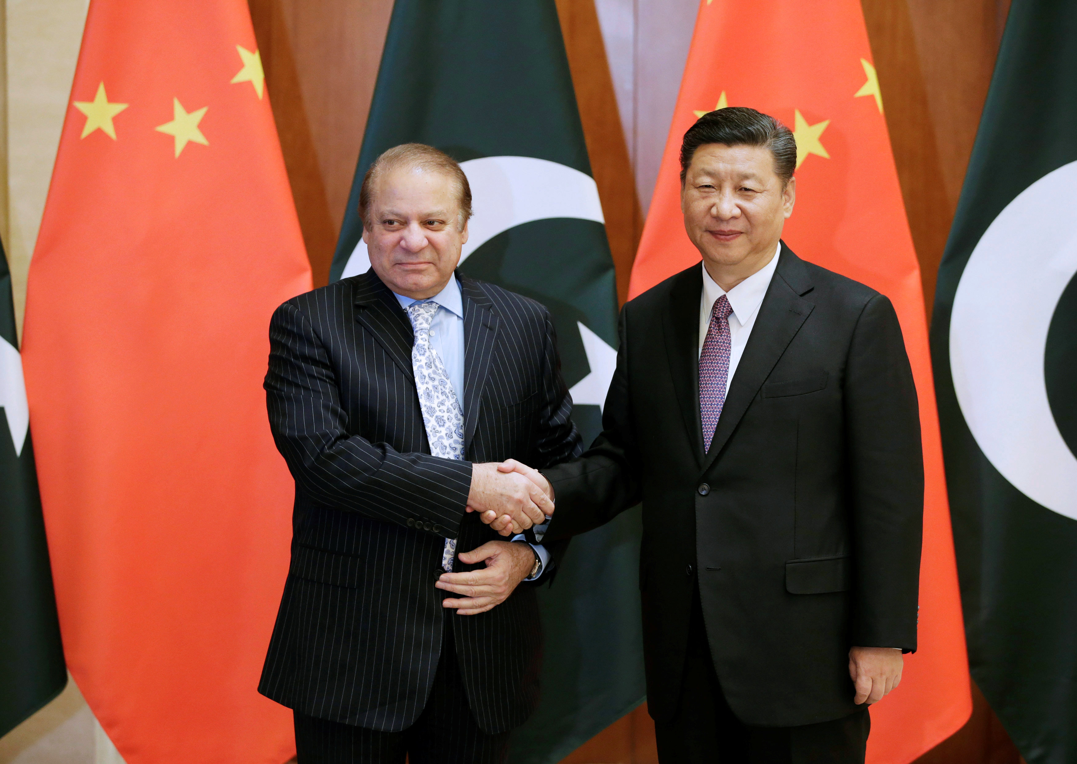 الرئيس الصينى يستقبل رئيس الوزراء الباكستانى بمنتدى الطريق والحزام