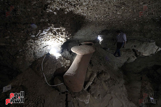 اكتشاف أول مقبرة فى تاريخ مصر الوسطى تضم 18 مومياء بالمنيا (23)