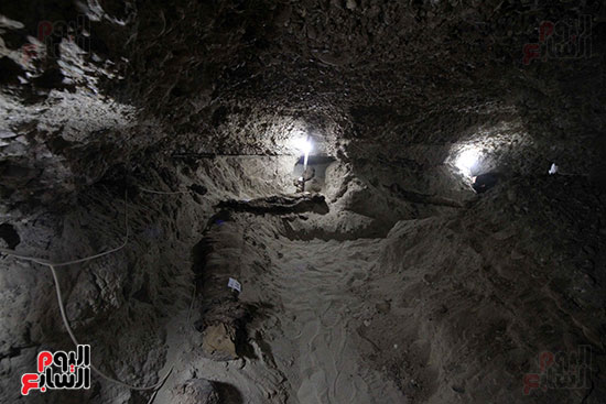 اكتشاف أول مقبرة فى تاريخ مصر الوسطى تضم 18 مومياء بالمنيا (22)