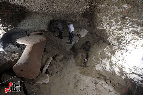اكتشاف أول مقبرة فى تاريخ مصر الوسطى تضم 18 مومياء بالمنيا (24)