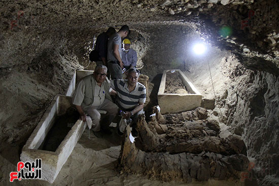 اكتشاف أول مقبرة فى تاريخ مصر الوسطى تضم 18 مومياء بالمنيا (40)