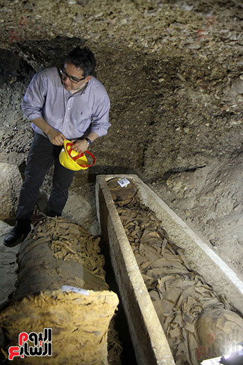 اكتشاف أول مقبرة فى تاريخ مصر الوسطى تضم 18 مومياء بالمنيا (9)