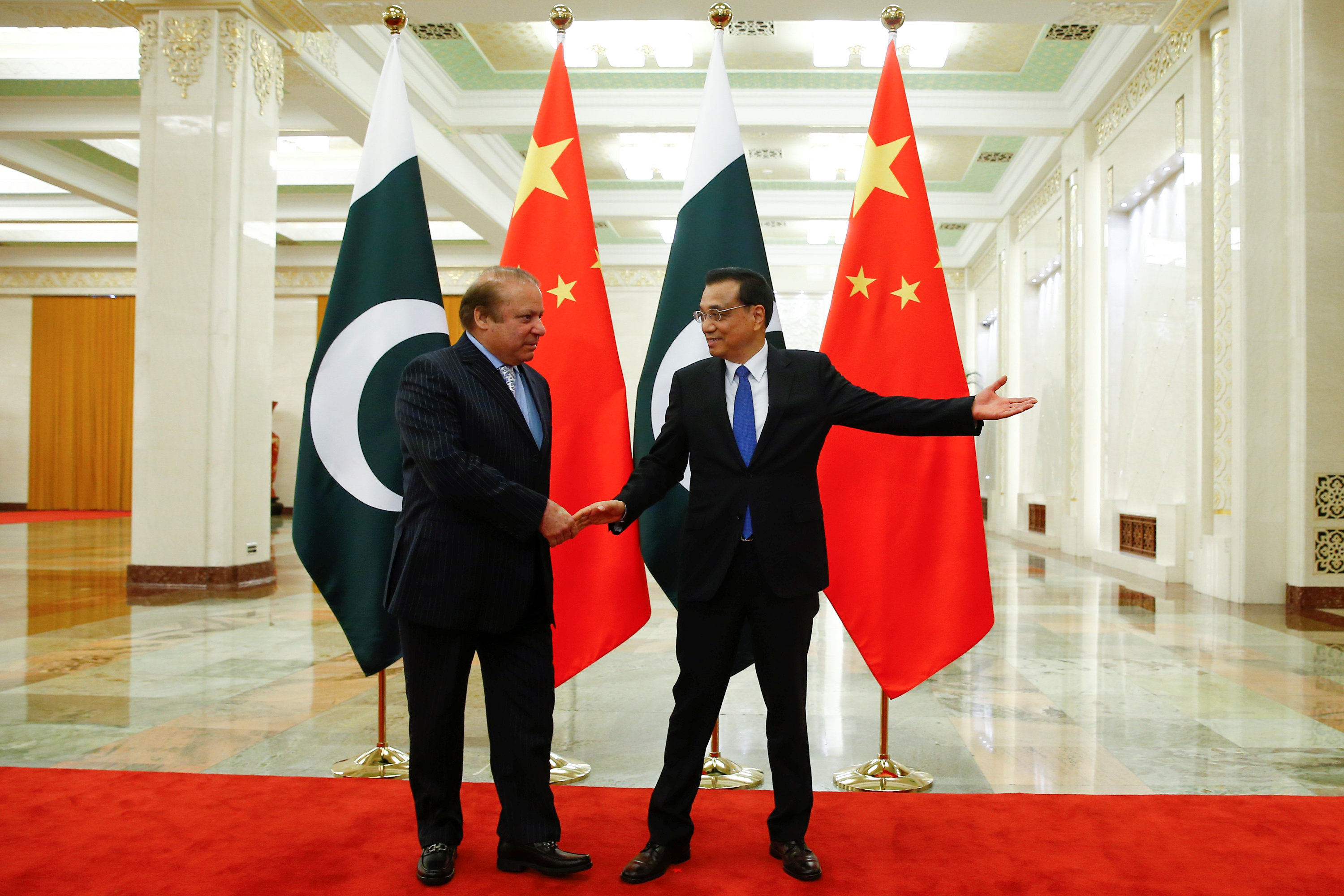 رئيس مجلس الدولة الصينى يستقبل رئيس الوزراء الباكستانى