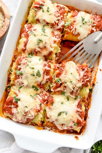 Spinach-Lasagna-Roll-Ups-foodiecrush.com-18