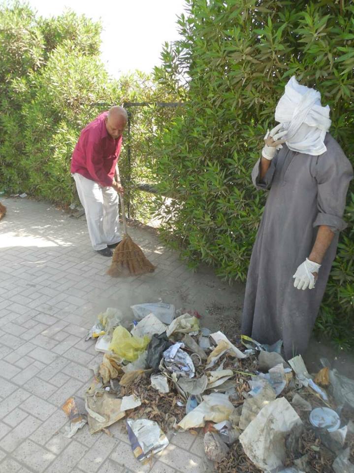  الاهالي وعمال النظافة يشاركون في حملات تنظيف نهر النيل