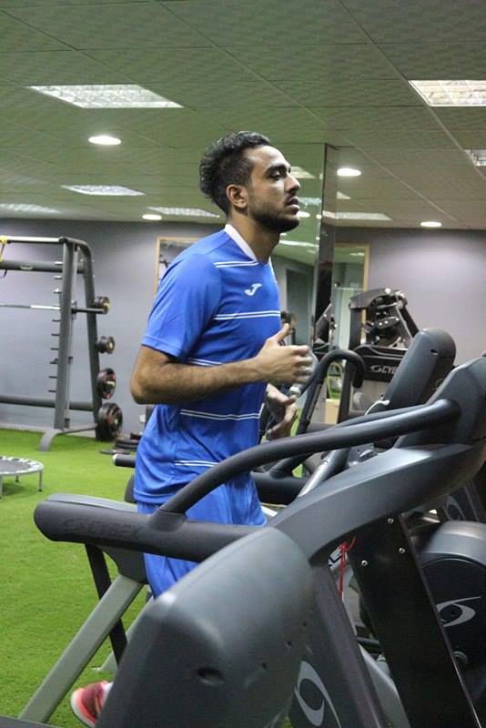 كهربا يؤدى تدريبات فى الجيمانزيوم