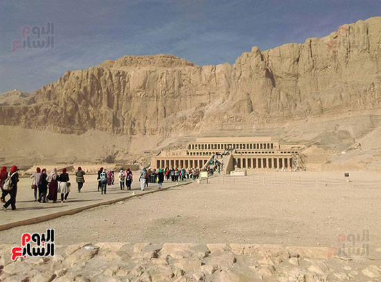 معبد حتشبسوت يستقبل السياح في الاقصر