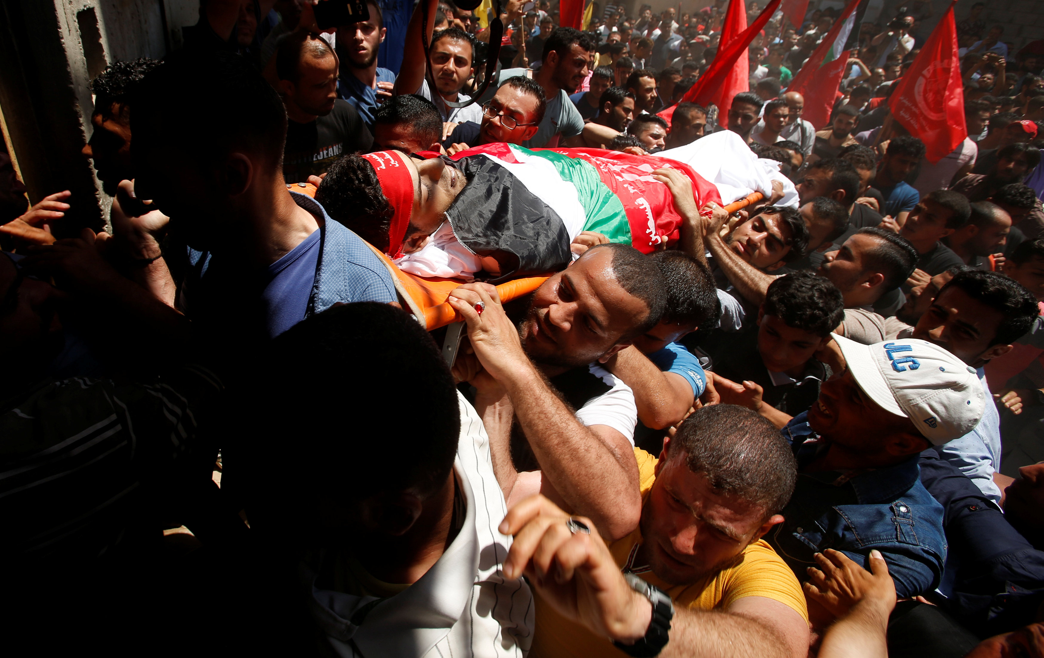 جنازة صياد فلسطينى استشهد برصاص البحرية الاسرائيلية (6)