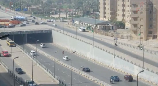 تباطؤ حركة السيارات أعلى محاور القاهرة والجيزة (7)