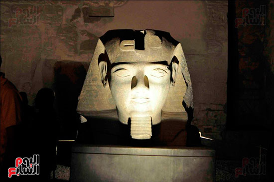  رأس تمثال جديد لرمسيس الثانى تنتظر الترميم بواجهة معبد الأقصر