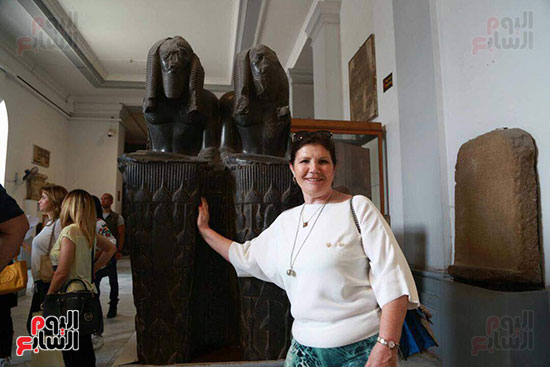 أسرة كريستيانو رونالدو فى المتحف المصرى (9)