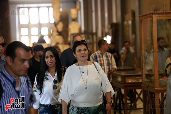أسرة كريستيانو رونالدو فى المتحف المصرى (20)